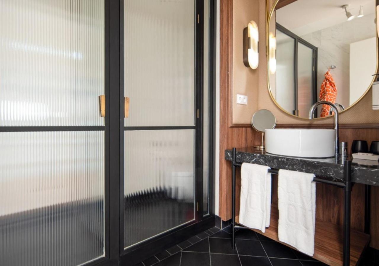 Only You Hotel Valencia Luaran gambar A bathroom at the hotel