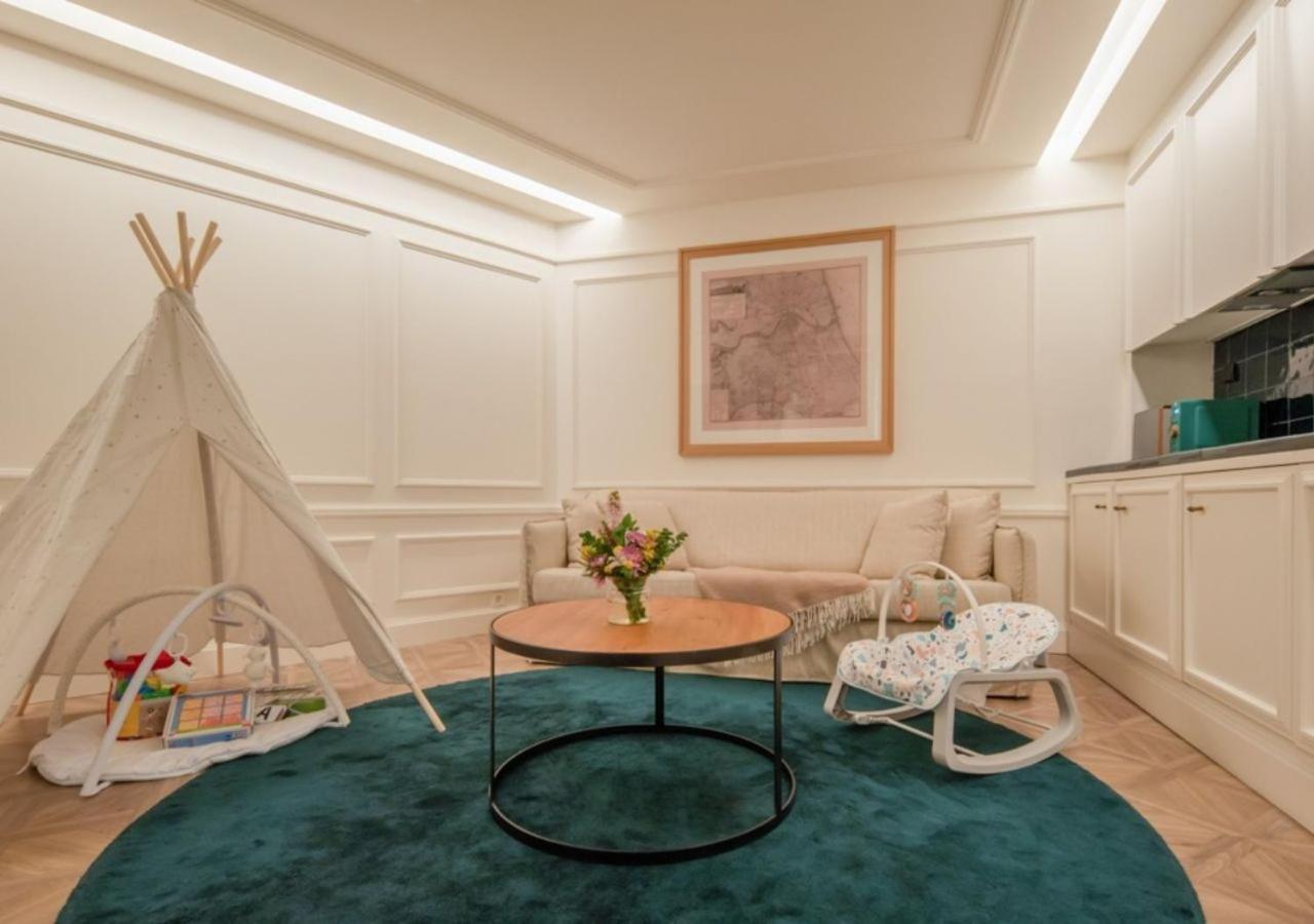 Only You Hotel Valencia Luaran gambar The nursery
